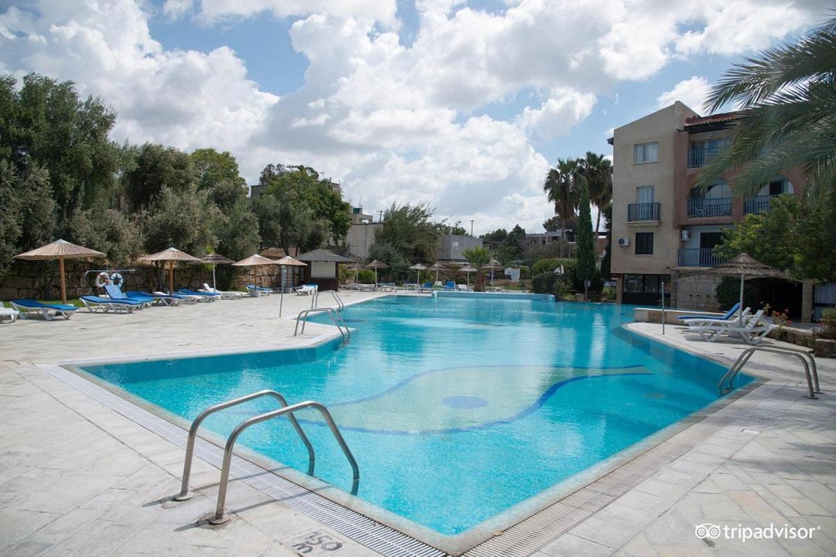 Mike'S Basilica Apartment Paphos Eksteriør billede